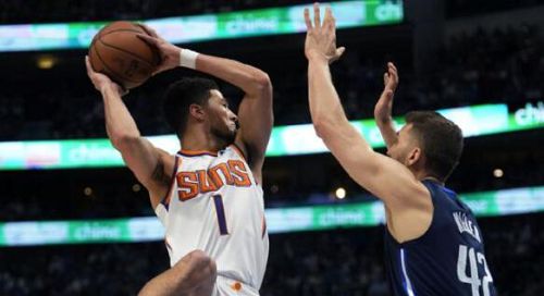  NBA战报：雄鹿豪取四连胜，大胜独行侠